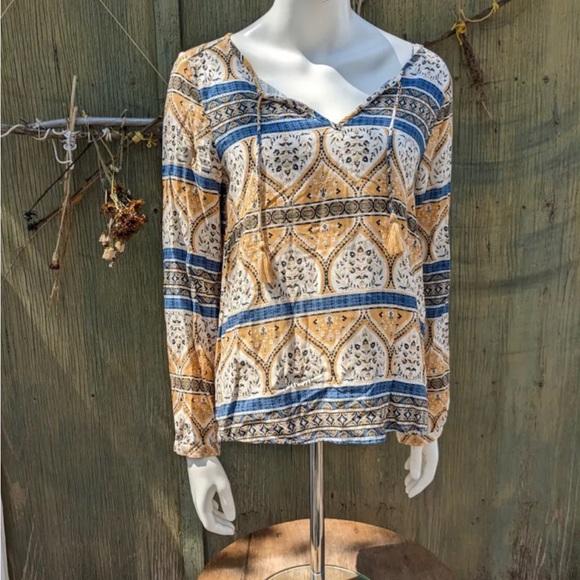 4 For 25$ ROXY | Lightweight Summer Blouse. Size Small/Medium. - Picture 7 of 9